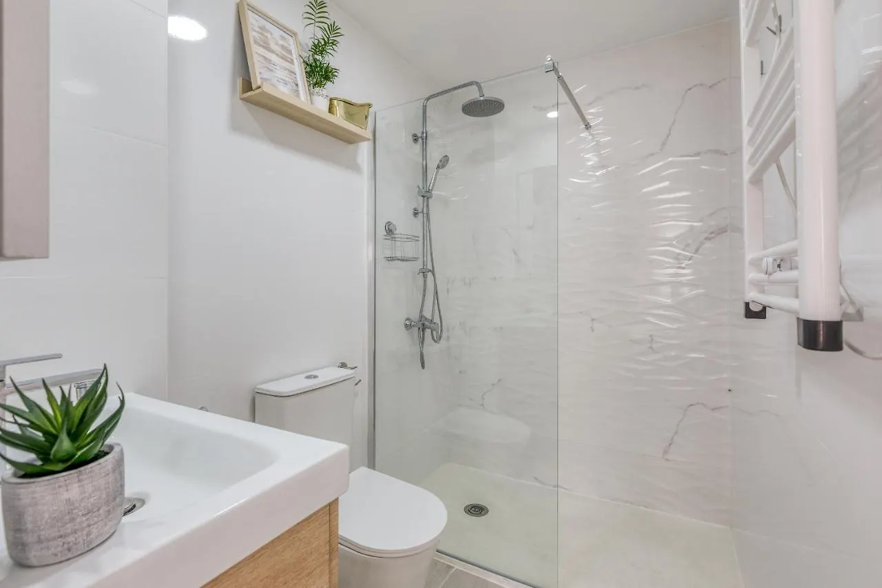Apartment Hanami Avenida De Espana Beach Front - Mountain View Estepona